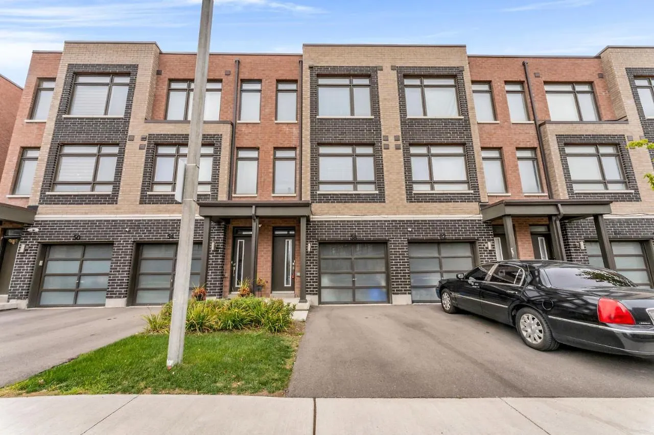 Home Away From Home - Remote Office - Vacation Stay Vaughan Apartment